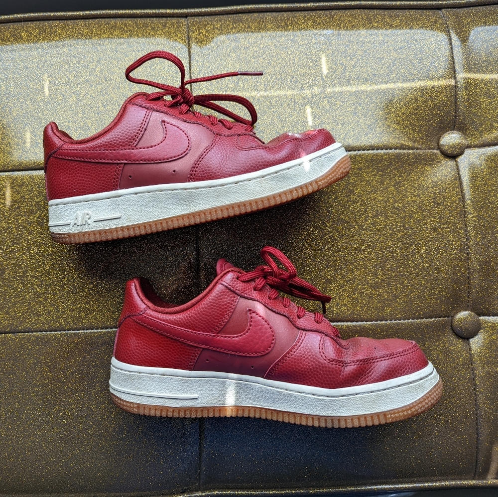 Women's size 6 Nike Air